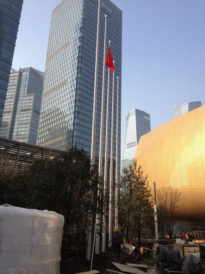 美力凯为上海中心大厦新年献礼(图1) 美力凯为上海中心大厦新年献礼(图1)